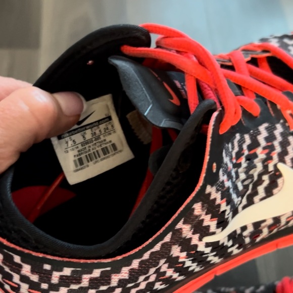 NIKE Free 5.0 Running Shoes - Picture 3 of 4